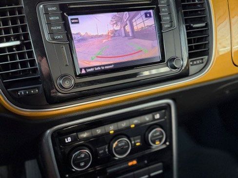 Used 2017 Volkswagen Beetle 1.8T Dune image 10