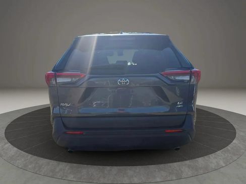 Used 2020 Toyota RAV4 LE w/ All Weather Liner Package AWD/4WD image 6