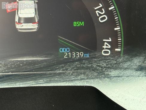 Used 2025 Toyota RAV4 XLE Premium image 19