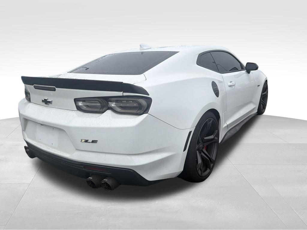Used 2021 Chevrolet Camaro SS RWD image 29