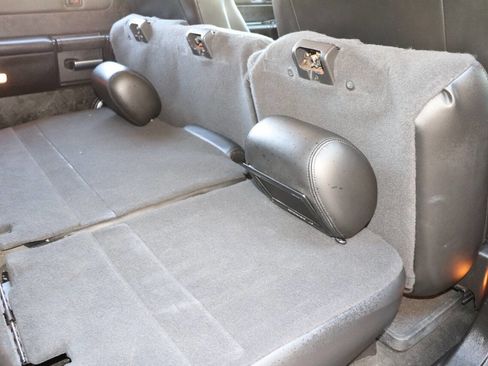 Used 2005 HUMMER H2 w/ Preferred Equipment Group image 55