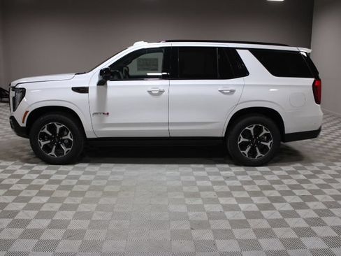 New 2026 GMC Yukon AT4 w/ AT4 Premium Plus Package AWD/4WD image 9