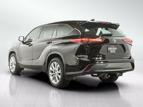 Used 2020 Toyota Highlander Limited AWD/4WD image 4