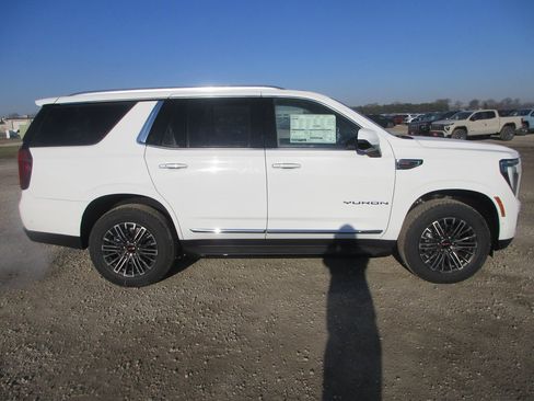 New 2026 GMC Yukon Elevation w/ Elevation Premium Package image 3
