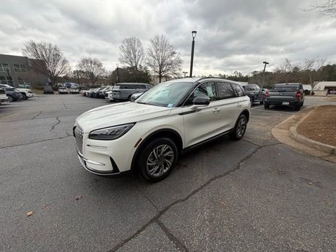 New 2026 Lincoln Corsair Premiere image 3