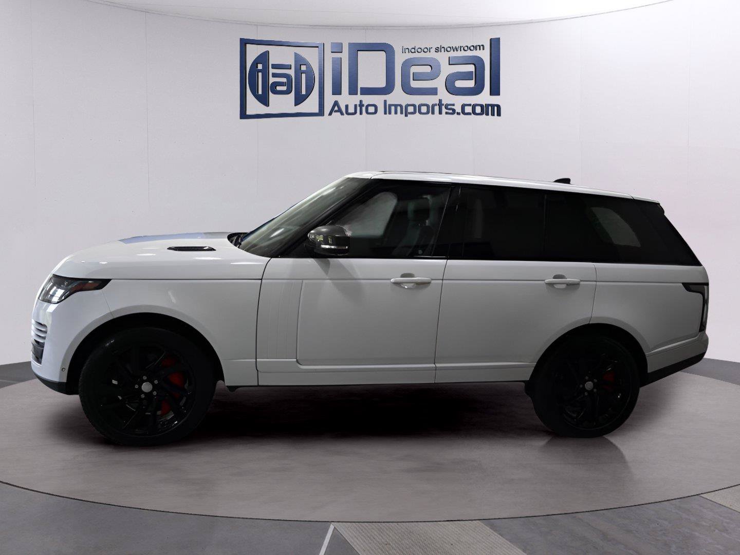 Used 2018 Land Rover Range Rover Supercharged AWD/4WD image 2