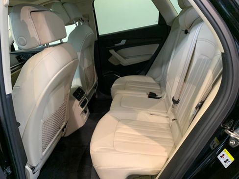 Used 2023 Audi Q5 2.0T Premium w/ Convenience Package AWD/4WD image 14