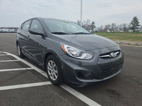 Used 2012 Hyundai Accent GS image 1