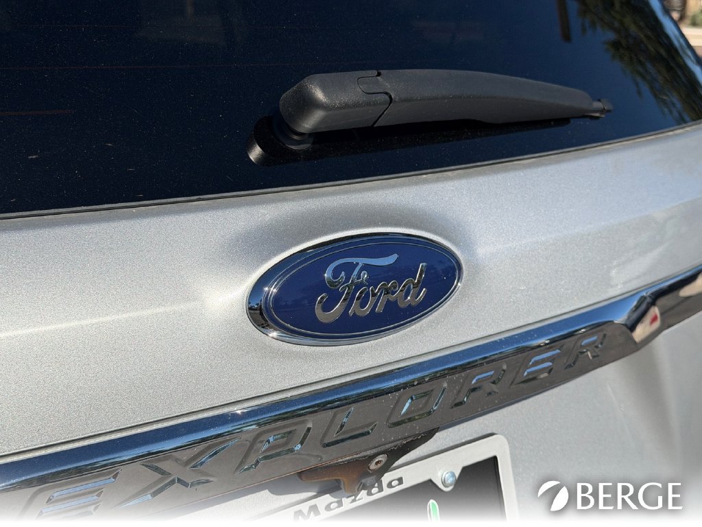 Used 2016 Ford Explorer Limited w/ Equipment Group 301A FWD image 14