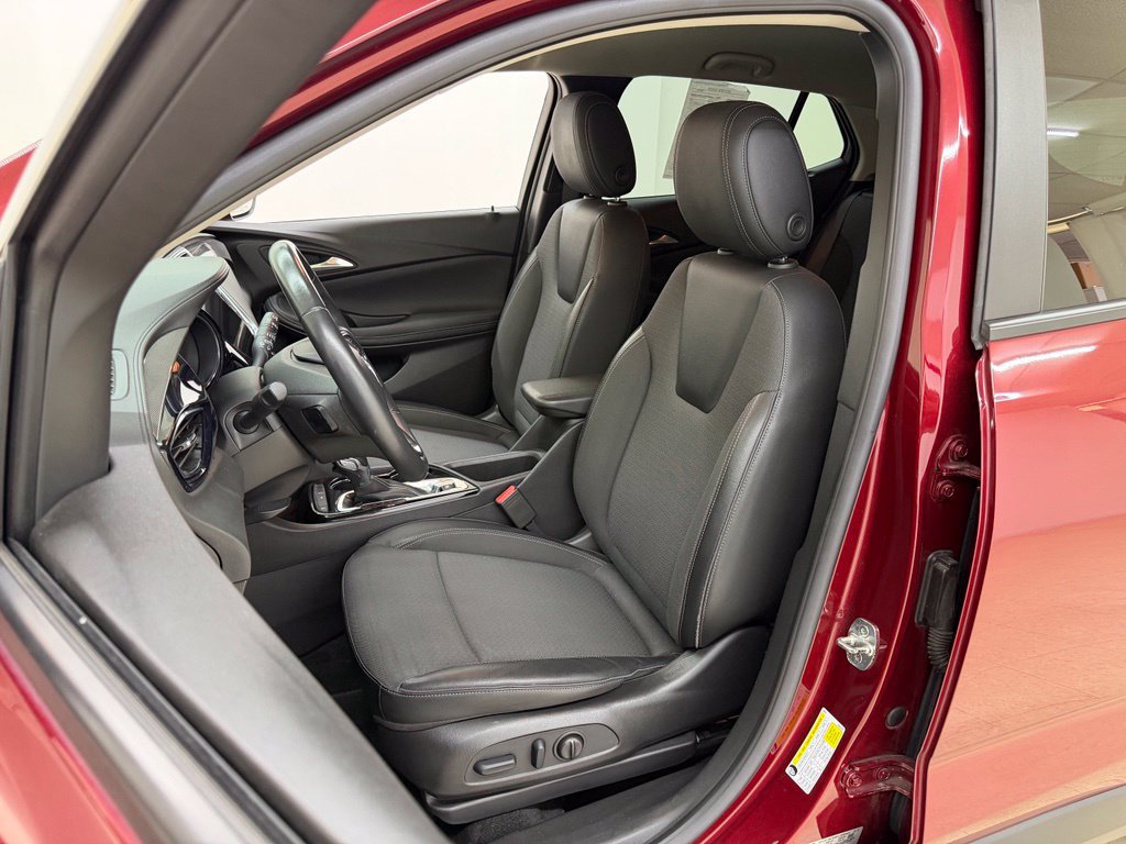 Used 2023 Buick Encore GX Select FWD image 19
