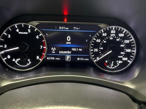 Used 2024 Nissan Sentra SV FWD image 11