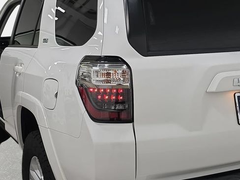 Used 2021 Toyota 4Runner SR5 AWD/4WD image 33