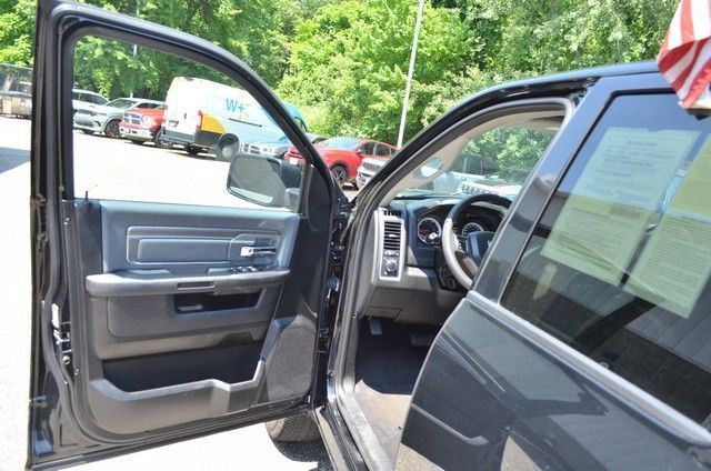 Used 2024 RAM 1500 Classic SLT AWD/4WD image 15