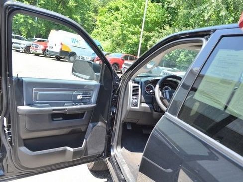 Used 2024 RAM 1500 Classic SLT AWD/4WD image 15