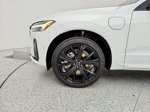 New 2026 Volvo XC60 T8 Ultra w/ Climate Package AWD/4WD image 29