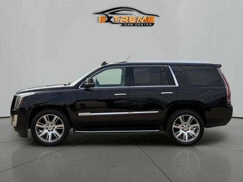 Used 2016 Cadillac Escalade Luxury AWD/4WD image 3