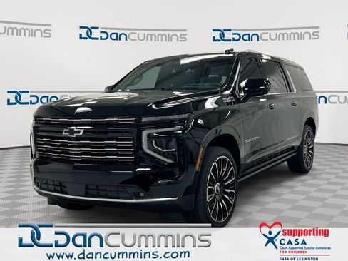 Used 2025 Chevrolet Suburban High Country AWD/4WD image 1