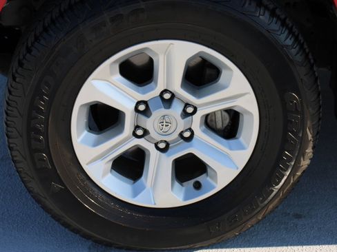 Certified 2024 Toyota 4Runner SR5 Premium image 10