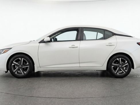 Used 2025 Nissan Sentra SV FWD image 5