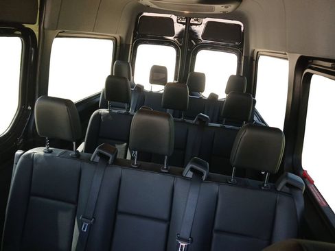 Used 2023 Mercedes-Benz Sprinter 2500 image 12