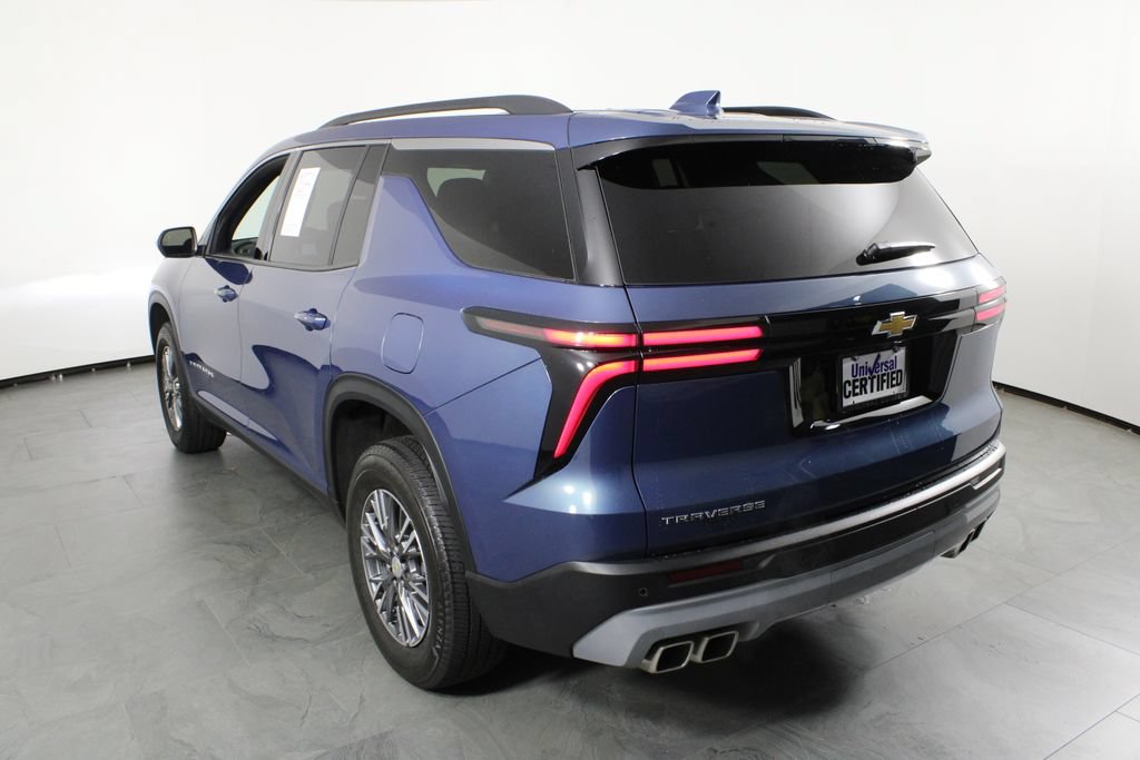 Used 2026 Chevrolet Traverse LT FWD image 14