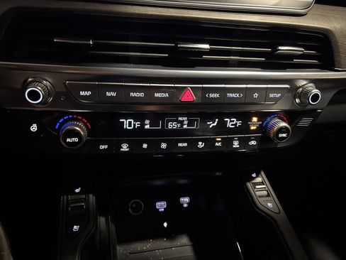 Used 2022 Kia Telluride EX AWD/4WD image 21