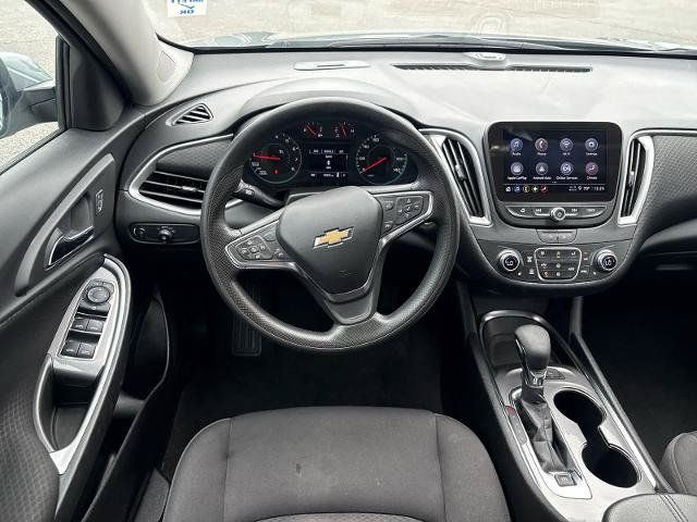 Used 2025 Chevrolet Malibu LT FWD image 17