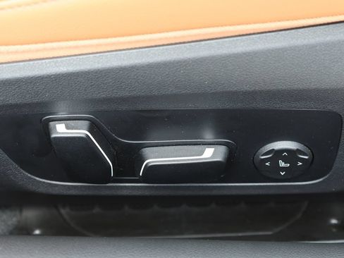 Used 2025 BMW 230i Coupe RWD image 22