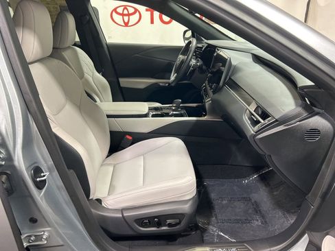 Used 2024 Lexus RX 350h w/ Convenience Package image 12