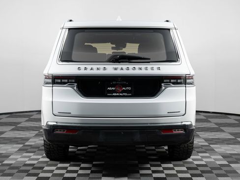 Used 2022 Jeep Grand Wagoneer Series III w/ Rear Seat Video Group 1 image 6