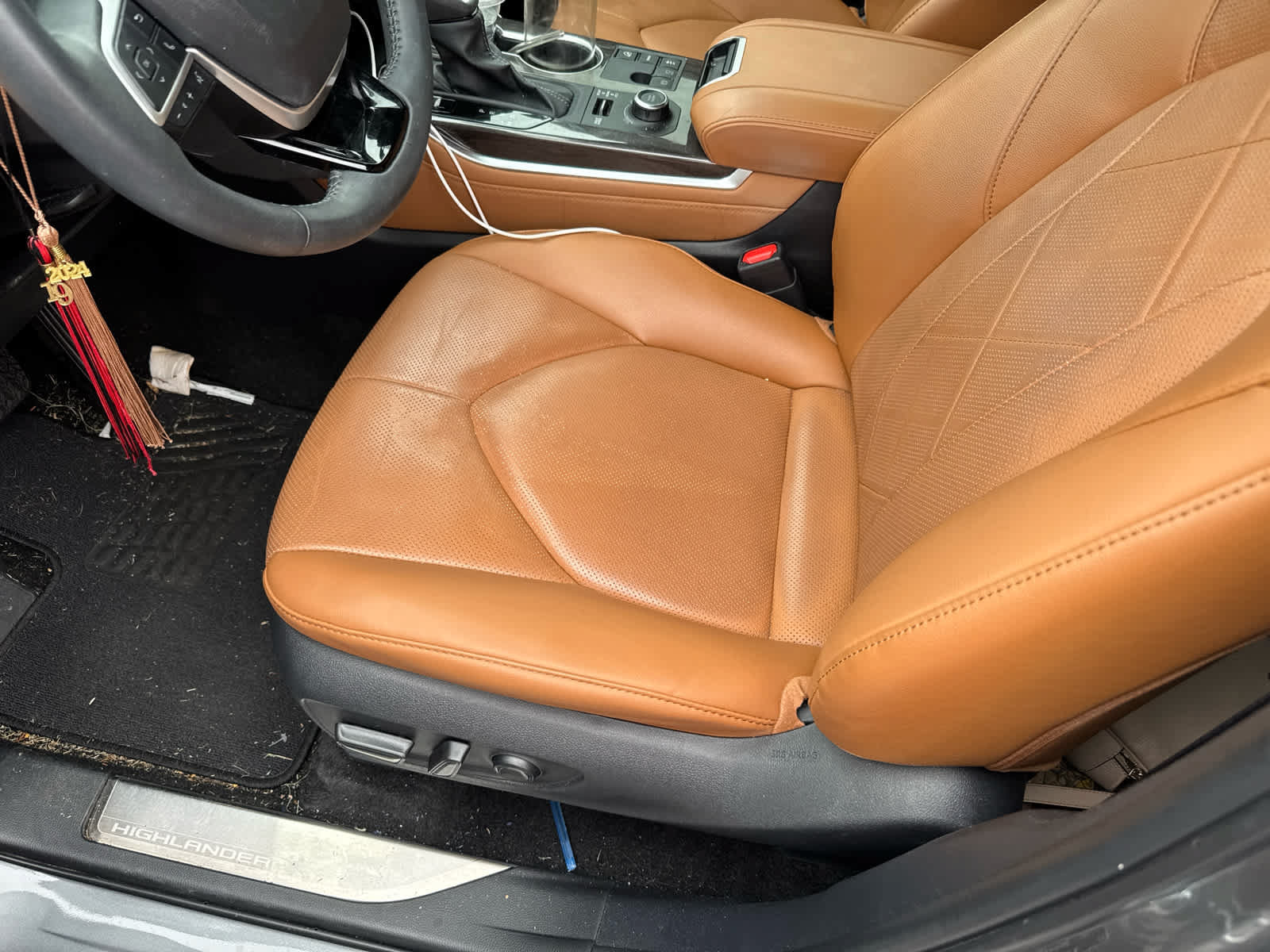 Used 2026 Toyota Highlander Platinum AWD/4WD image 8