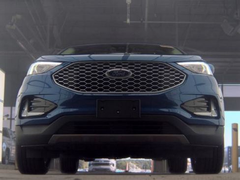 Used 2024 Ford Edge SEL w/ Convenience Package AWD/4WD image 4