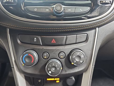 Used 2020 Chevrolet Trax LS w/ Tint and Cruise Package FWD image 28