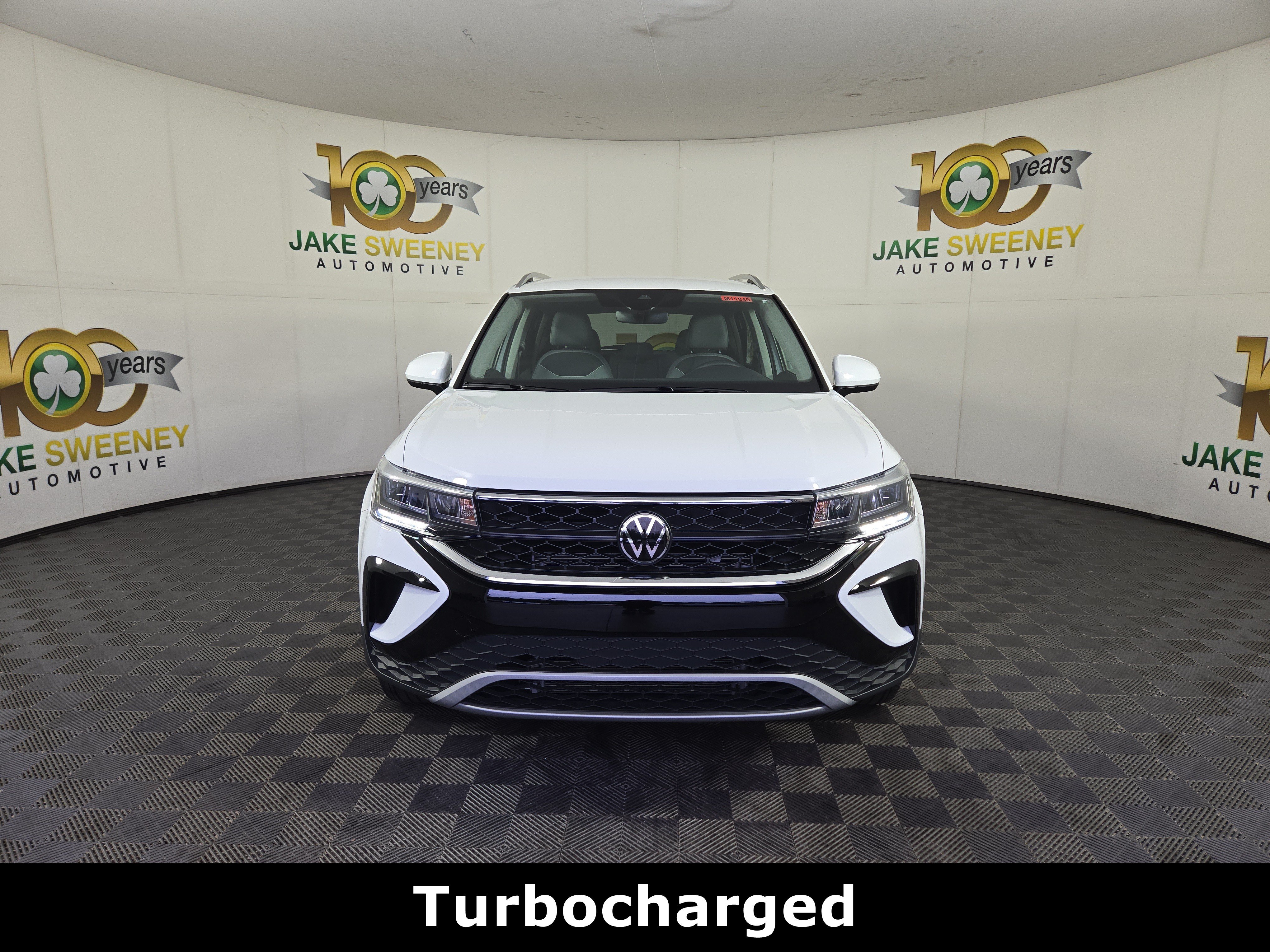 Used 2024 Volkswagen Taos SE AWD/4WD image 3