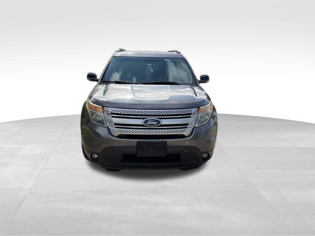 Used 2014 Ford Explorer XLT w/ Equipment Group 202A AWD/4WD image 8