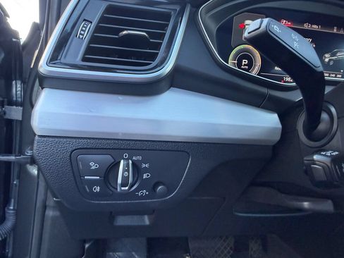 Used 2023 Audi Q5 e Premium Plus w/ Premium Plus Package AWD/4WD image 22