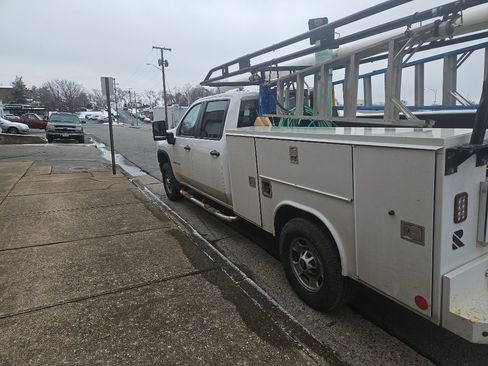Used 2023 Chevrolet Silverado 2500 W/T w/ WT Convenience Package image 6