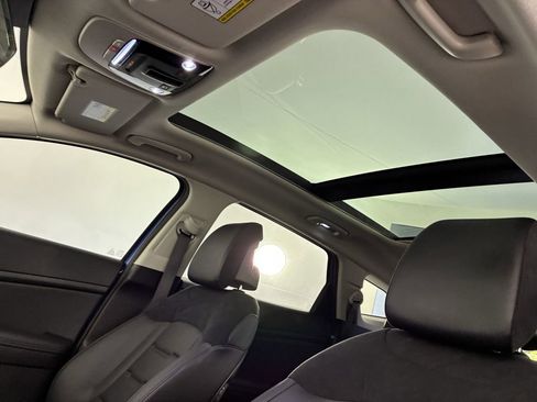 New 2026 Kia Sportage SX image 28