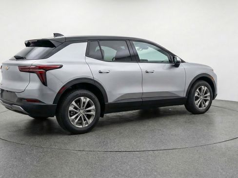 Used 2025 Chevrolet Equinox LT image 9