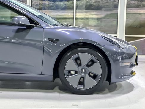 Used 2023 Tesla Model 3 Standard Range RWD image 34