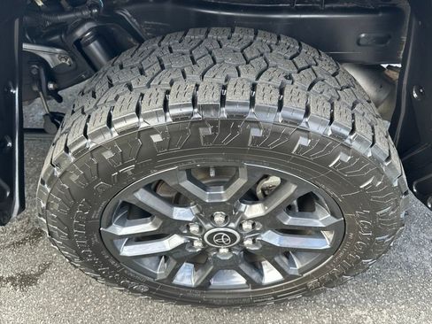 Used 2023 Toyota Tundra Platinum image 27