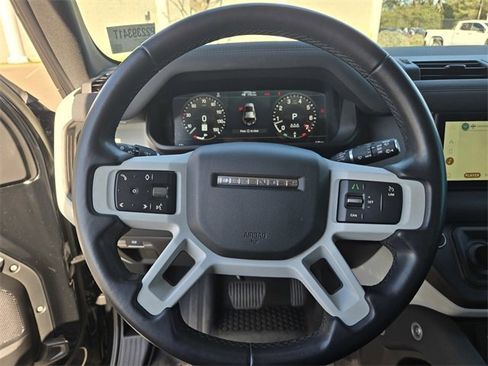 Used 2023 Land Rover Defender 110 S image 27