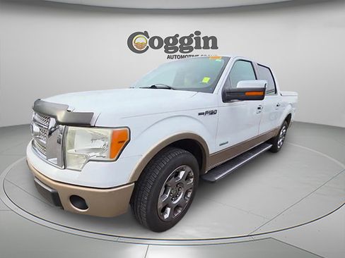 Used 2011 Ford F150 Lariat w/ Lariat Chrome Pkg image 2