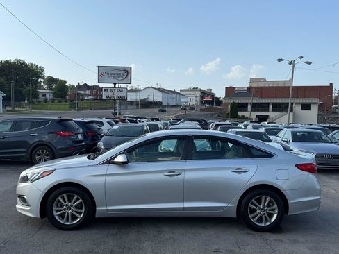 Used 2017 Hyundai Sonata SE FWD image 7
