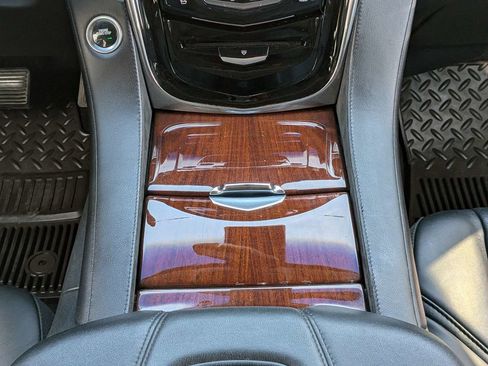 Used 2015 Cadillac Escalade ESV Luxury image 19