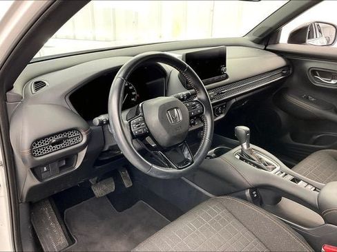 Certified 2025 Honda HR-V Sport image 16