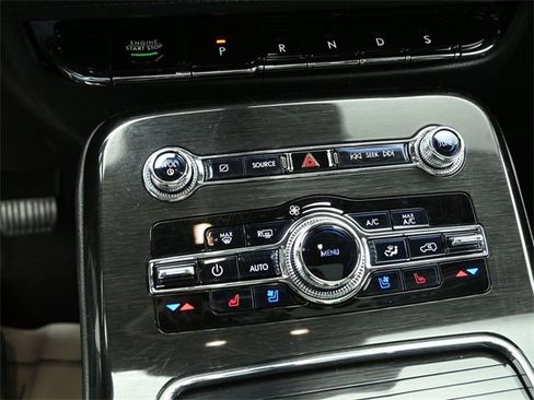 Certified 2023 Lincoln Nautilus Reserve w/ Luxury Package image 18