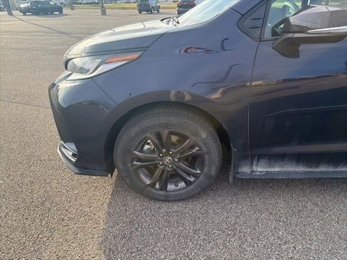 Used 2025 Toyota Sienna XSE image 11