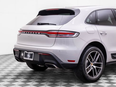 New 2026 Porsche Macan image 34