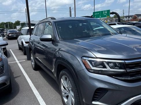Used 2021 Volkswagen Atlas SE FWD image 2
